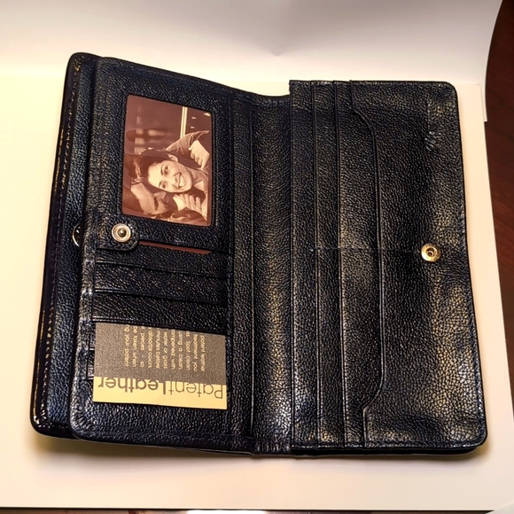 Portefeuille / Pochette De Poignet Brighton En Cuir Bordeau - Neuf Avec Étiquette